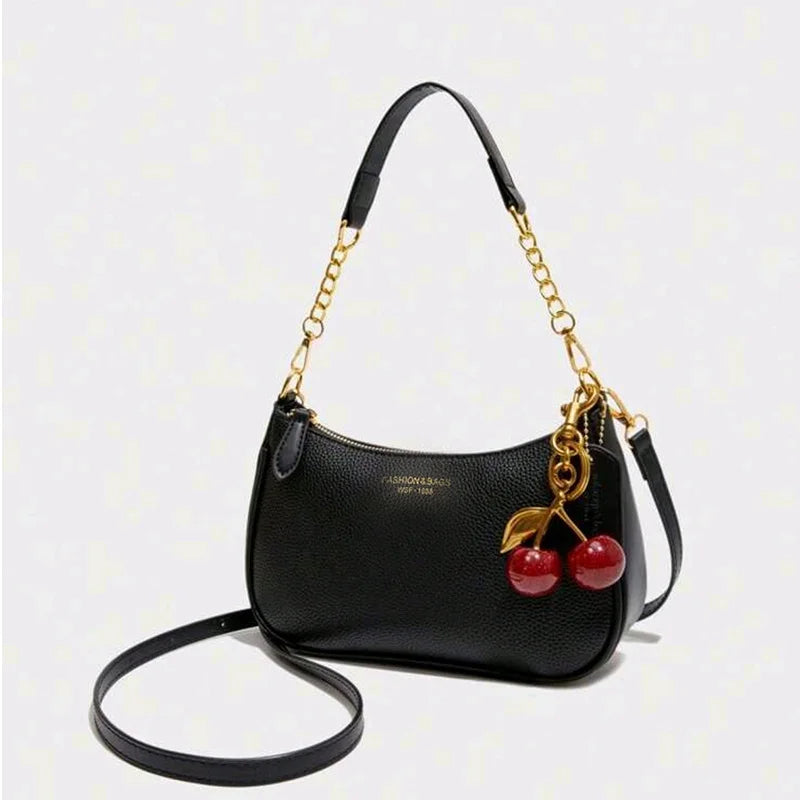 Chérie Cerise Hobo
