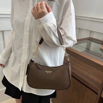 Chérie Cerise Hobo