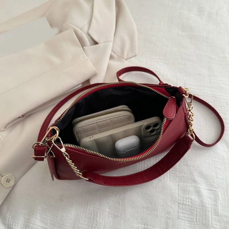 Chérie Cerise Hobo