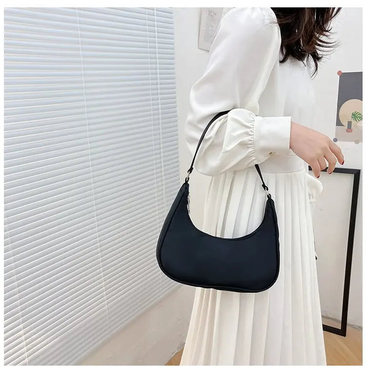 VALENTINA SLEEK TOTE