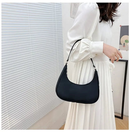 VALENTINA SLEEK TOTE