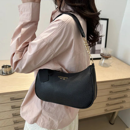 Chérie Cerise Hobo