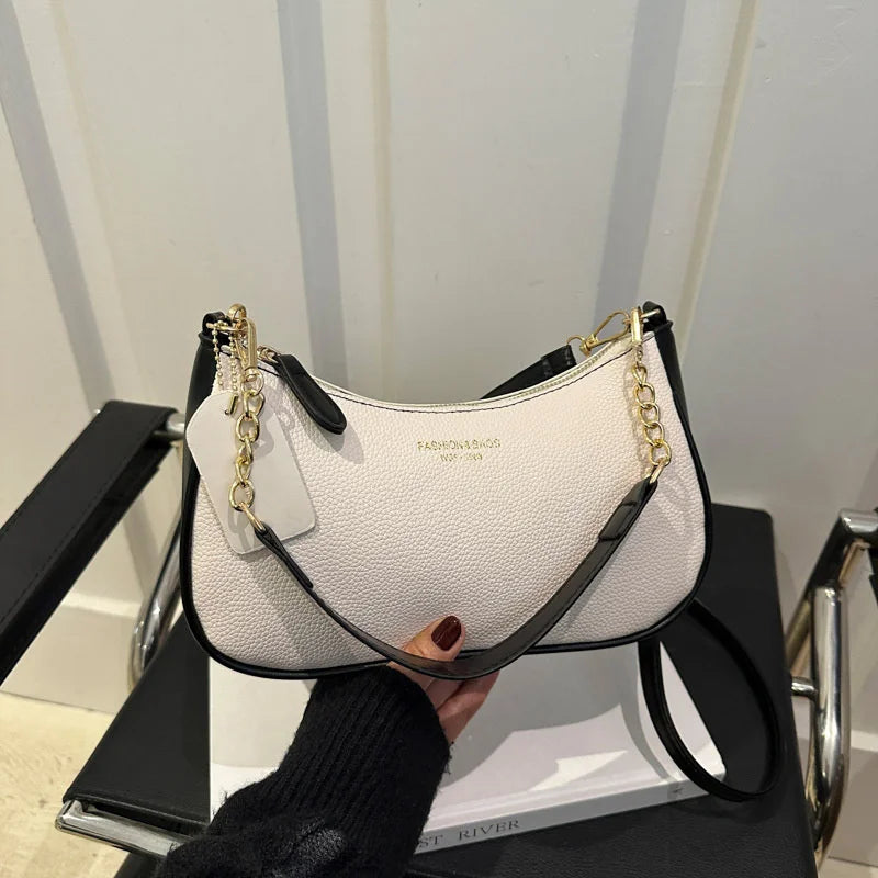 Chérie Cerise Hobo
