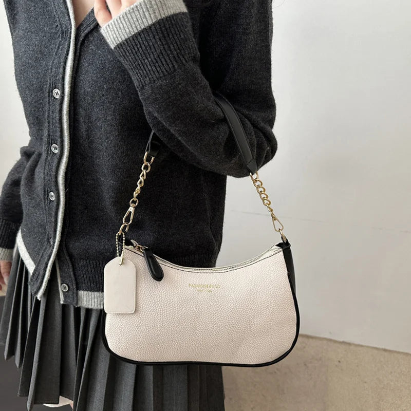 Chérie Cerise Hobo