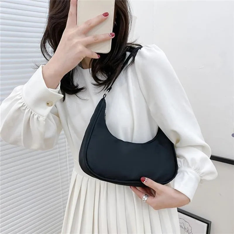 VALENTINA SLEEK TOTE