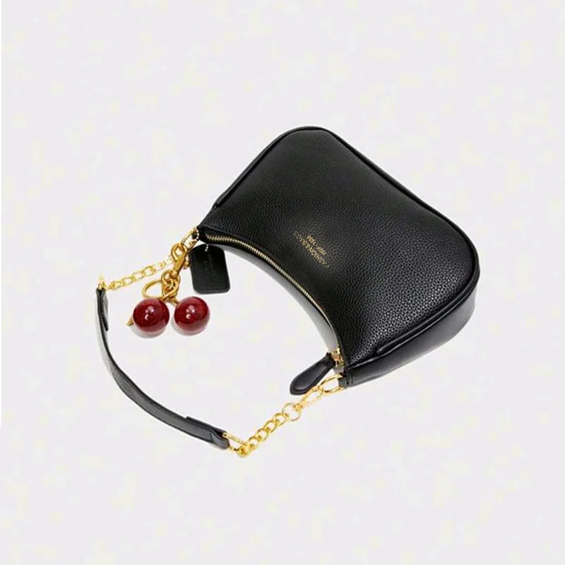 Chérie Cerise Hobo