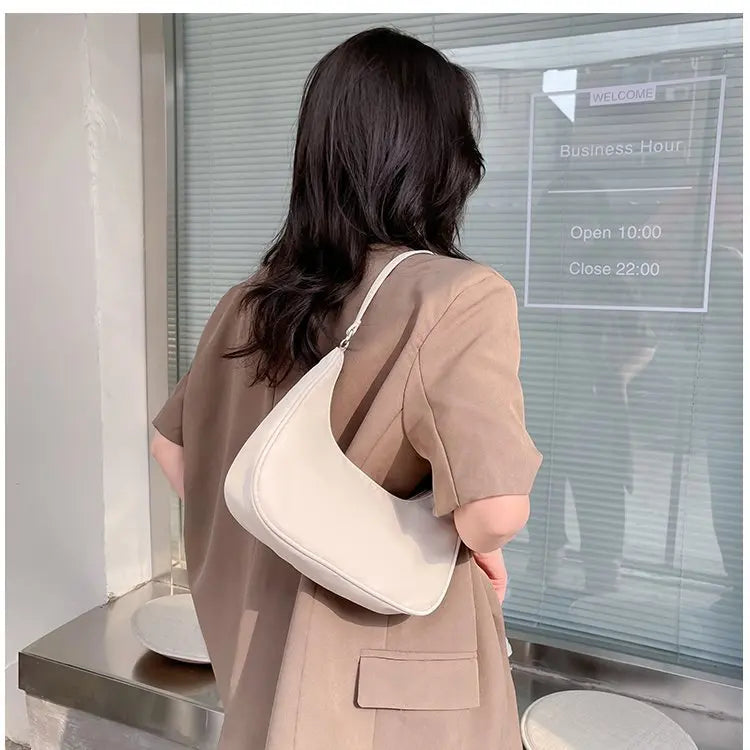 VALENTINA SLEEK TOTE