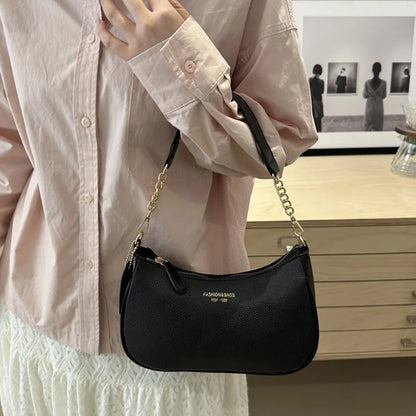 Chérie Cerise Hobo