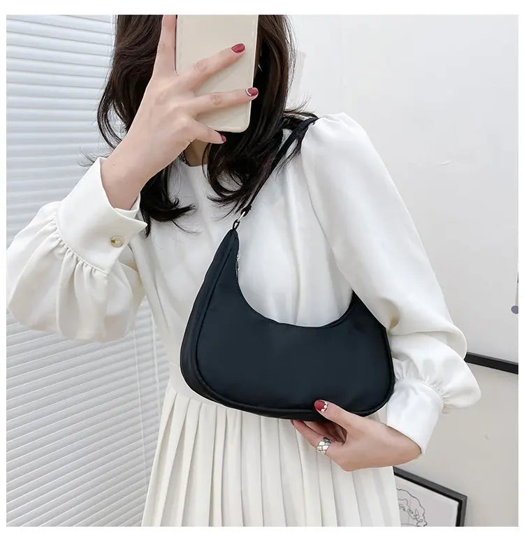 VALENTINA SLEEK TOTE